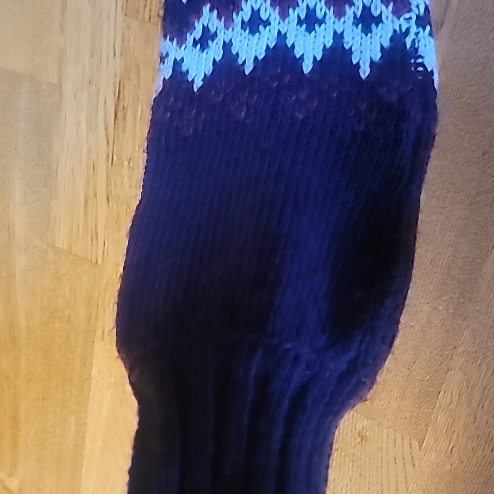 Sweater - Picture 5 of 7
